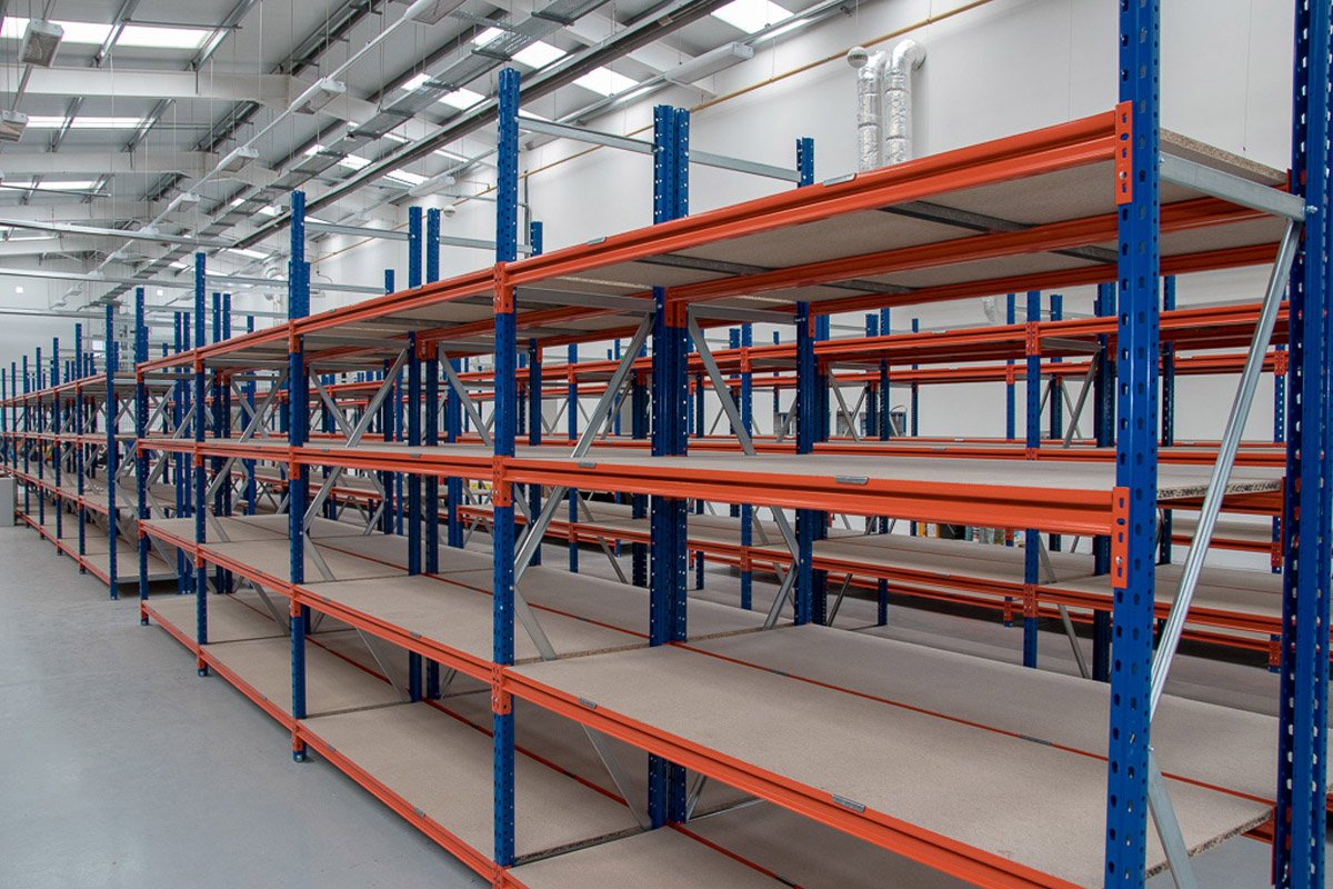 Industrial shelving systems combine durability, flexibility, and efficiency to deliver organized, high-performance storage for modern warehouses and industrial facilities.